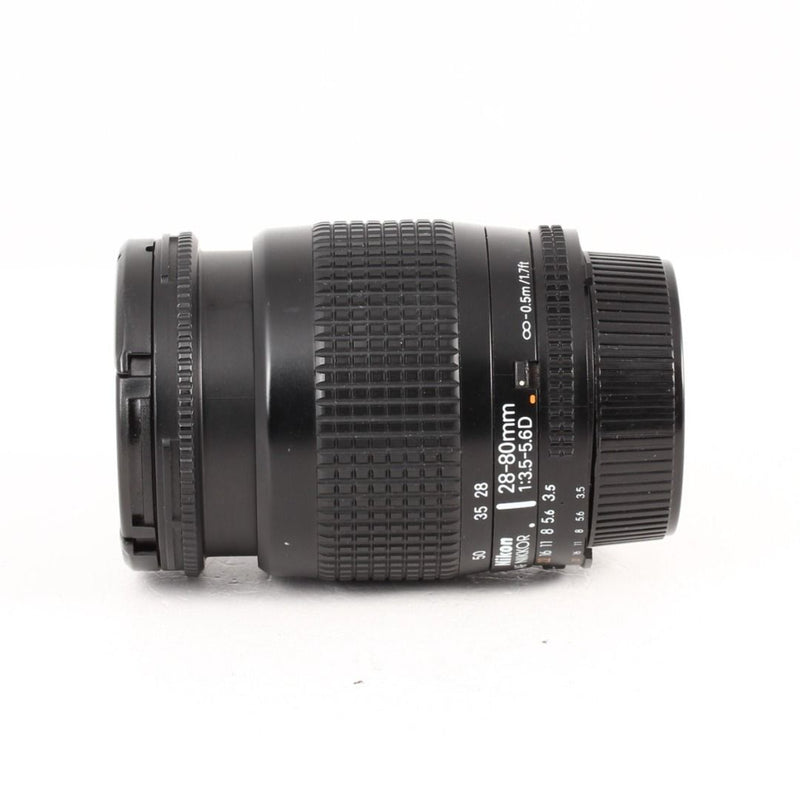 Nikon AF Nikkor 28-80mm f/3.5-5.6 D usato 407370