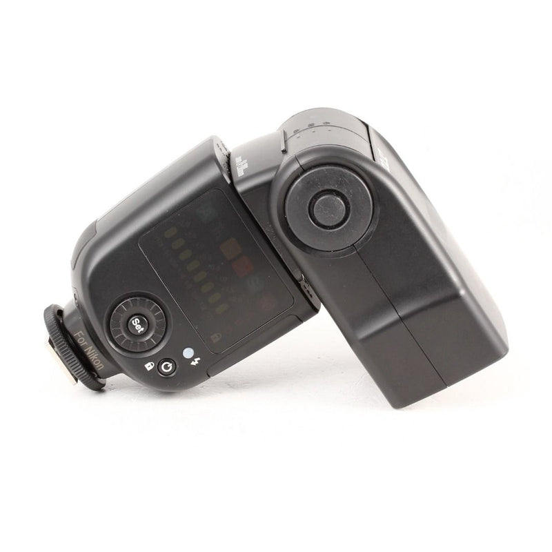 Nissin Di700 Flash Speedlight TTL per Nikon Usato 3A31040158
